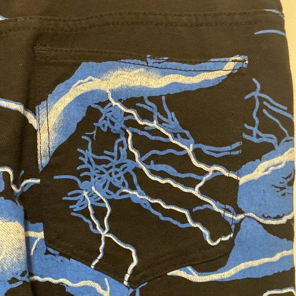 2Beautiful lightning print on black jeans - Picture 8 of 9